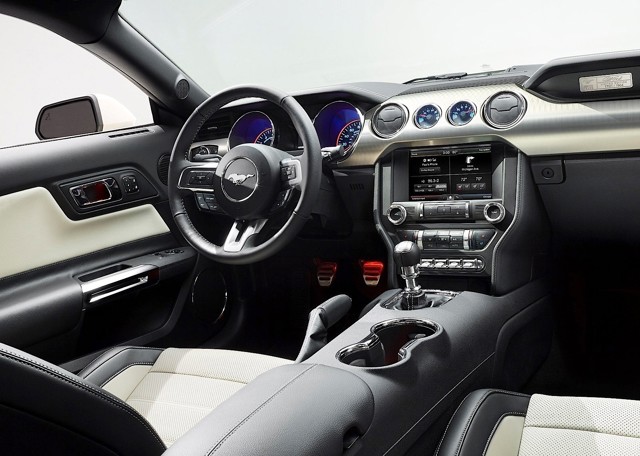 Ford Mustang Foto 152