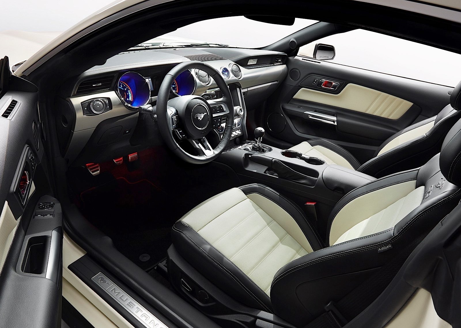 Ford Mustang photo 153