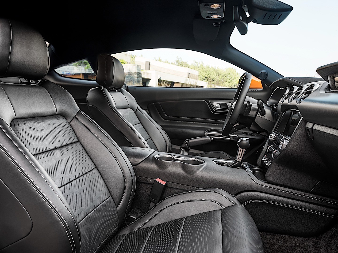 Ford Mustang photo 48