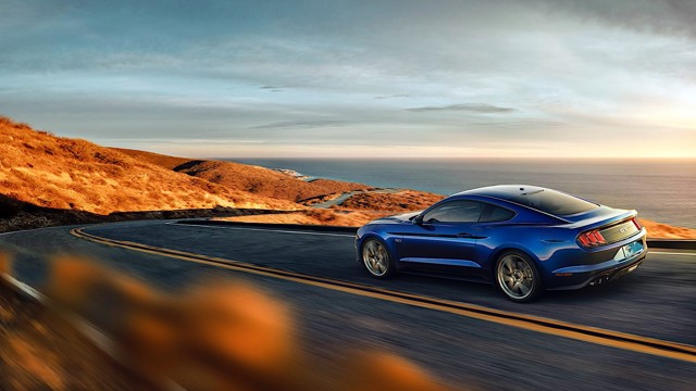 Ford Mustang photo 6