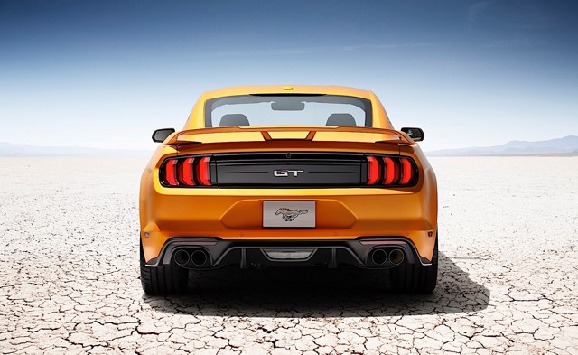 Ford Mustang photo 7