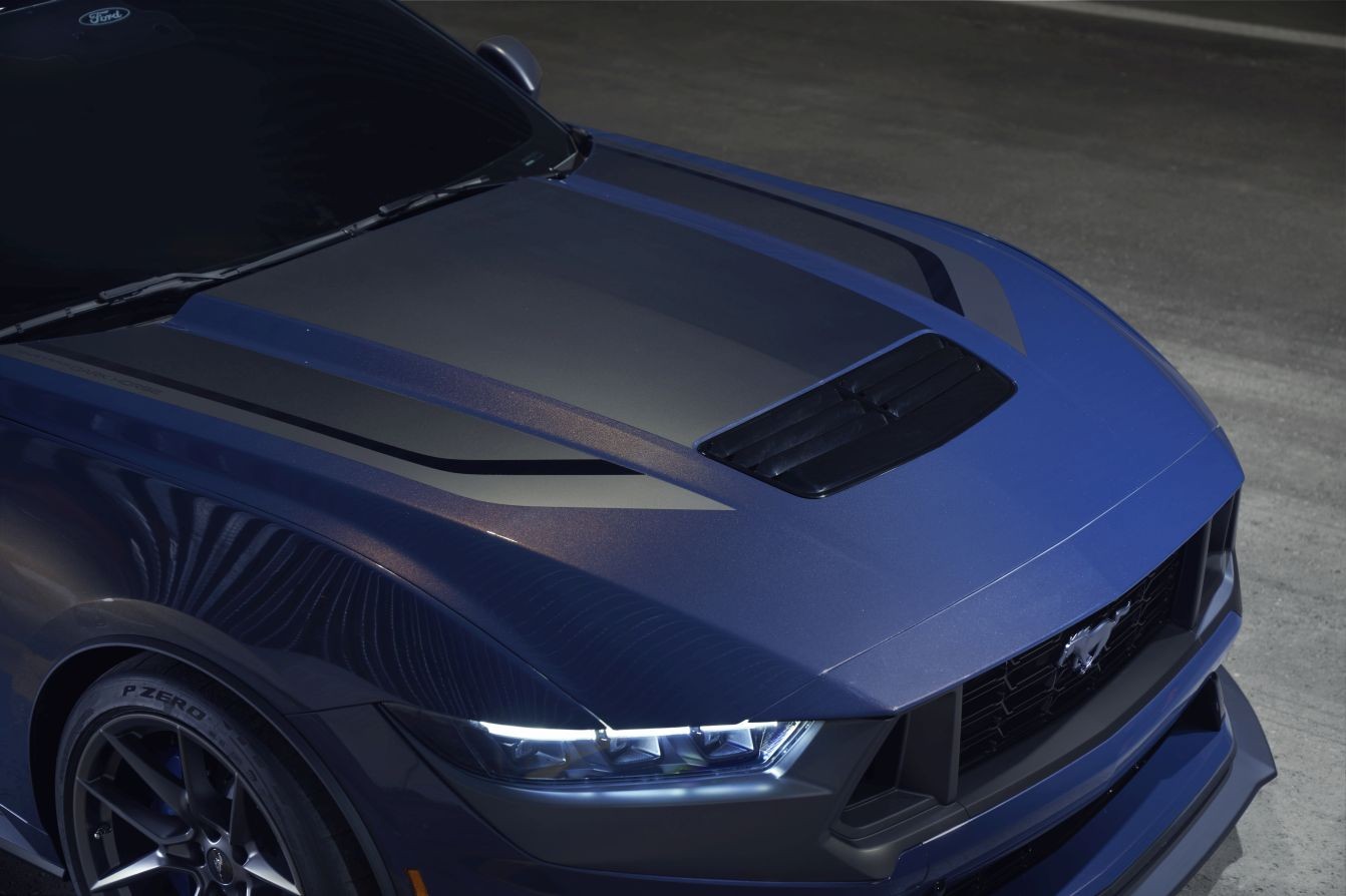 Ford Mustang photo 3