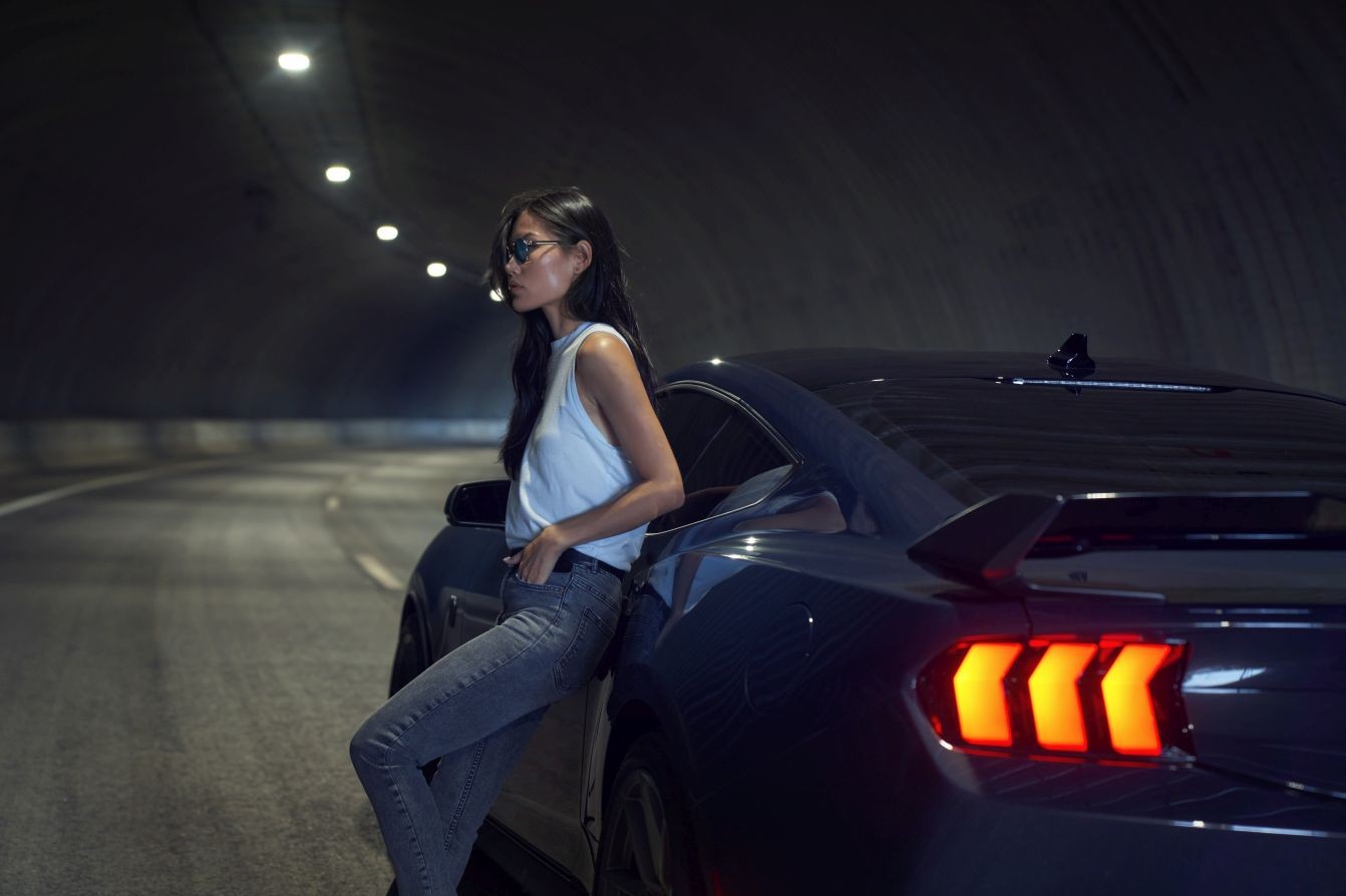 Ford Mustang photo 4