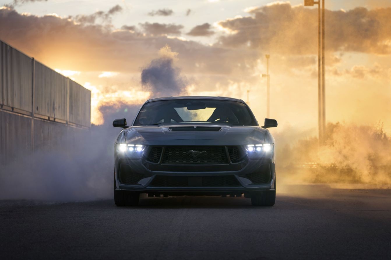 Ford Mustang photo 8