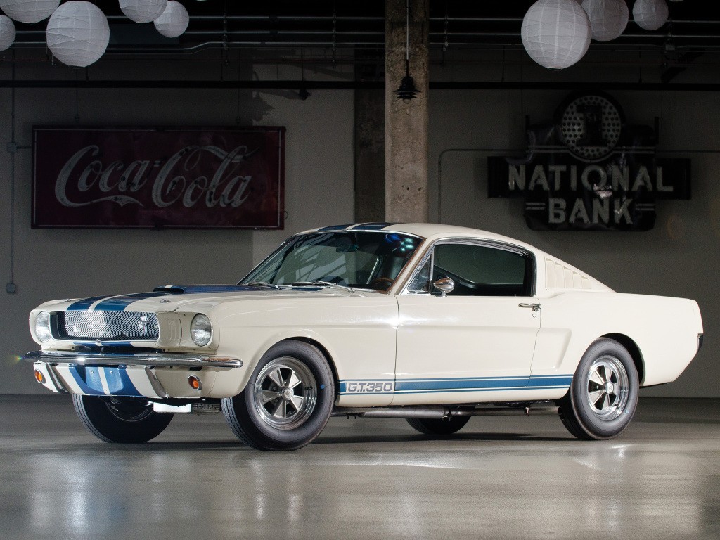 Ford Mustang photo 10