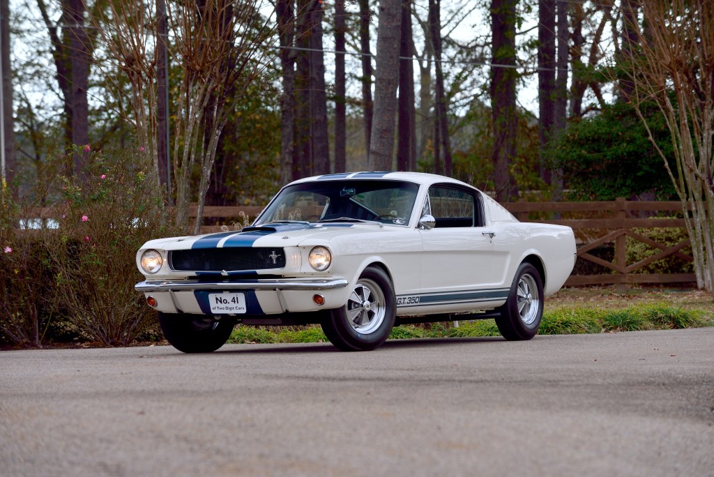 Ford Mustang photo 21