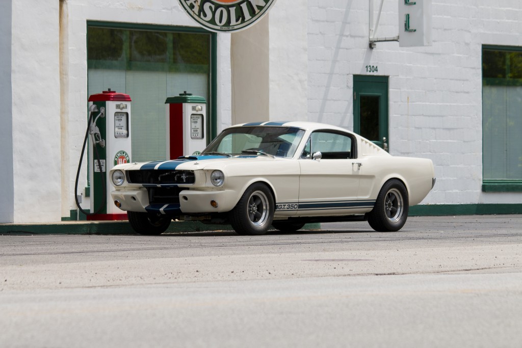Ford Mustang photo 23