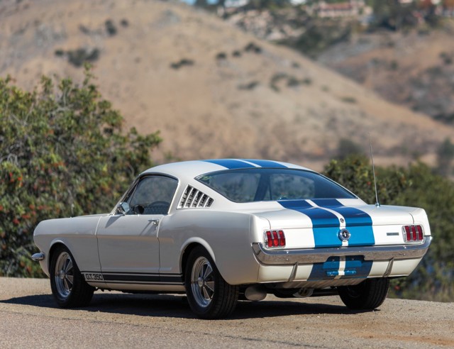 Ford Mustang foto 30
