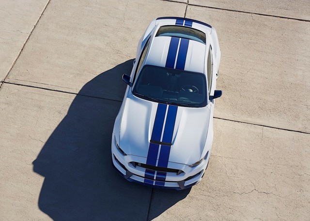 Ford Mustang photo 20