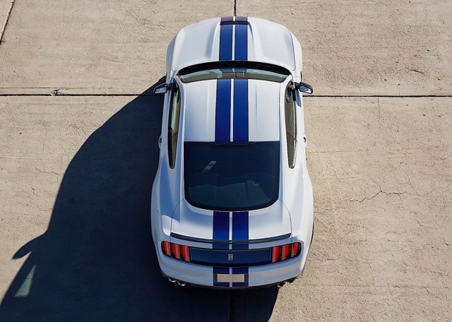 Ford Mustang photo 21
