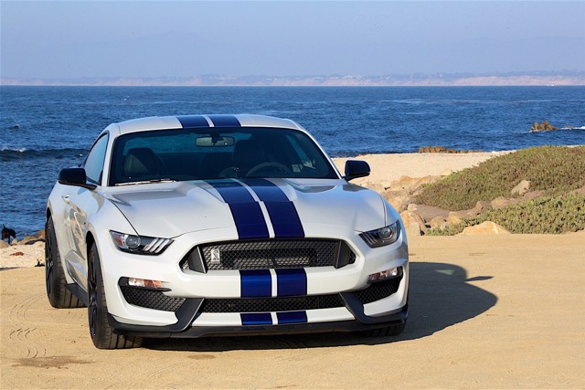 Ford Mustang photo 45