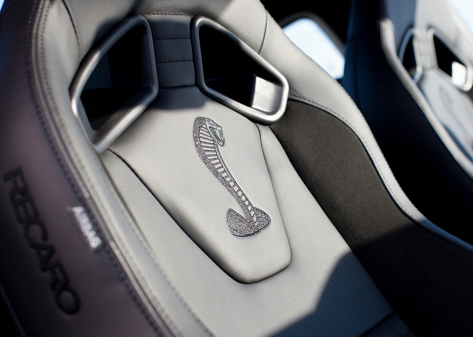 Ford Mustang photo 55