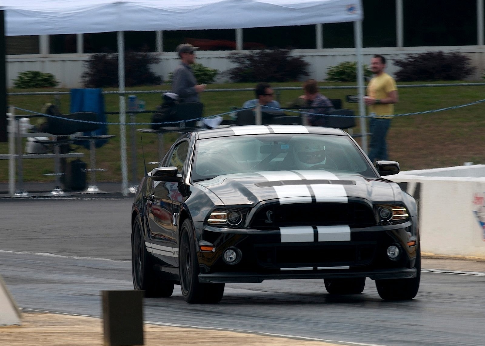 Ford Mustang photo 32