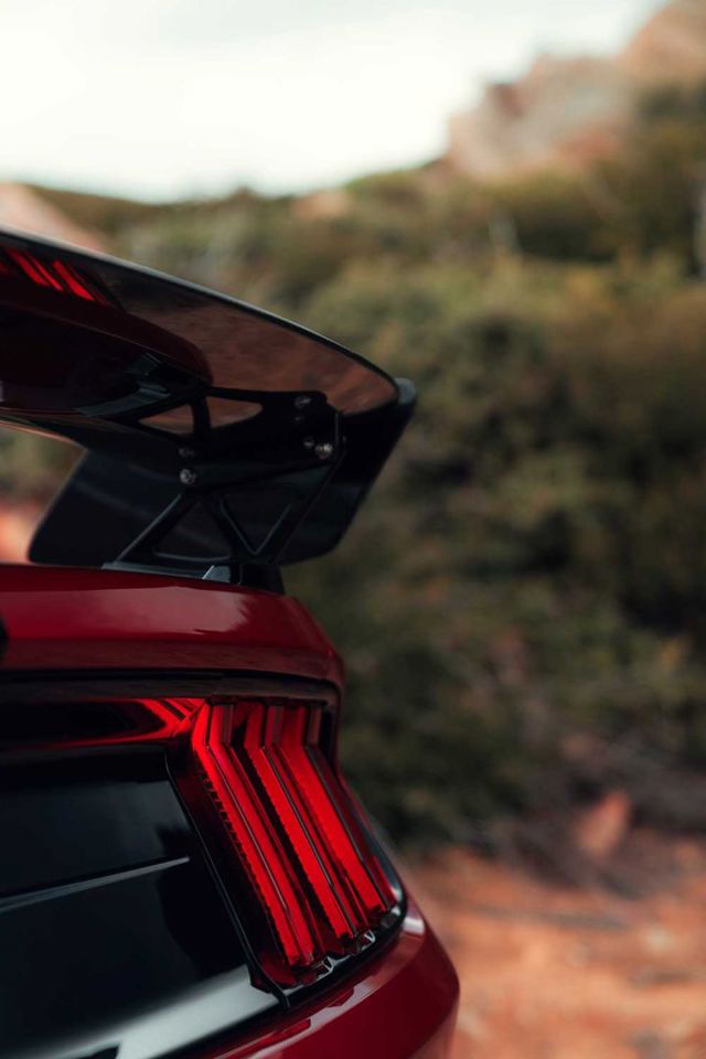 Ford Mustang foto 15