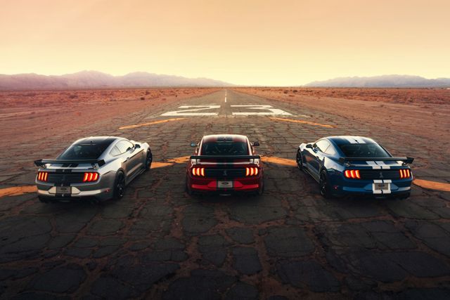 Ford Mustang foto 17