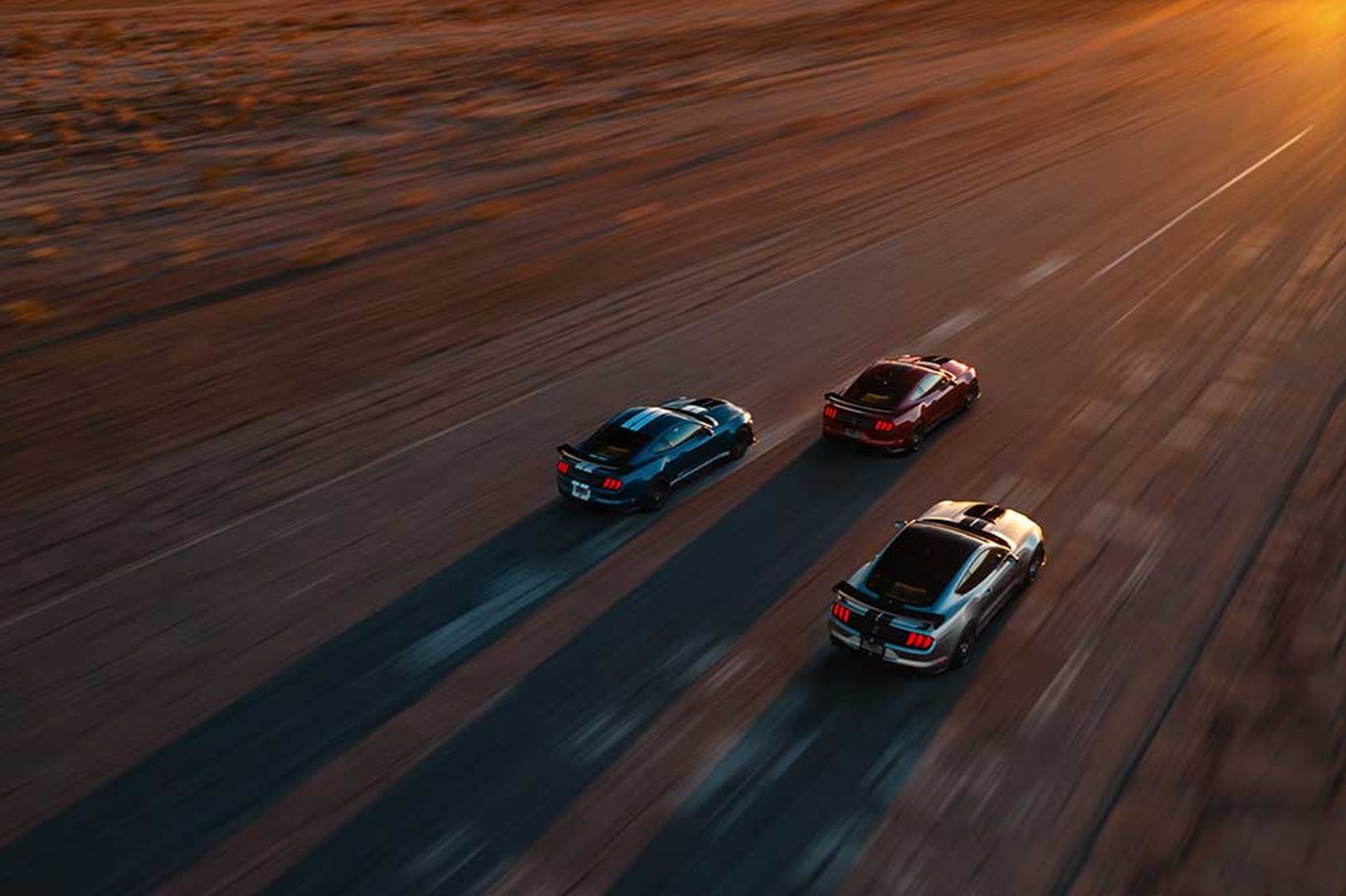 Ford Mustang photo 4