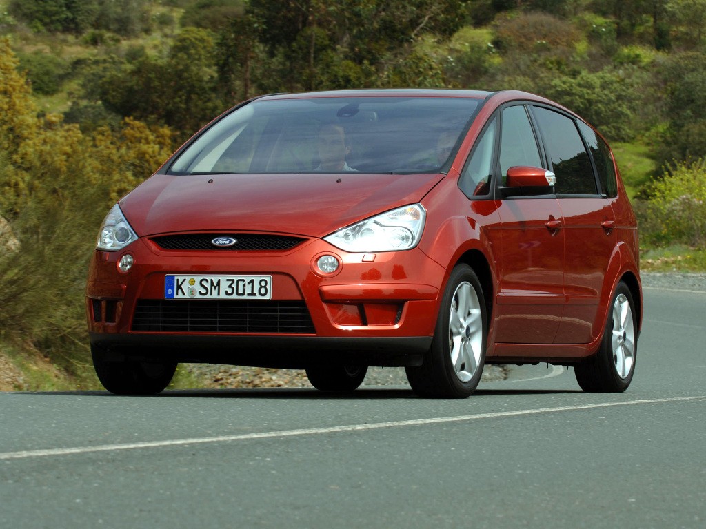 Ford S-Max photo 12