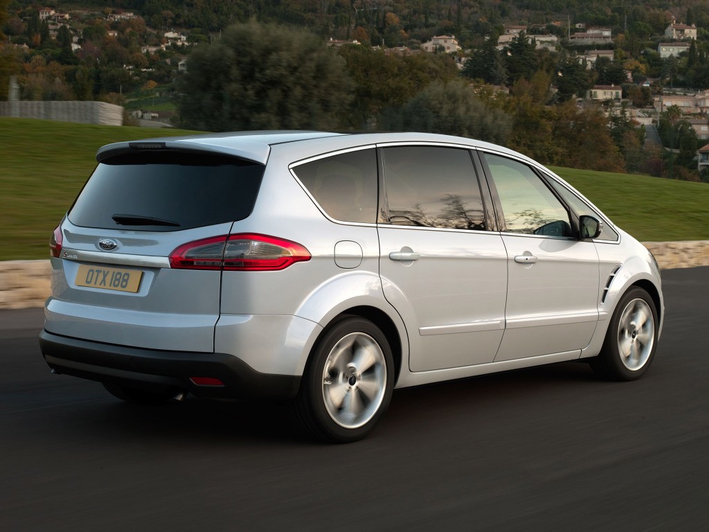 Ford S-Max photo 14