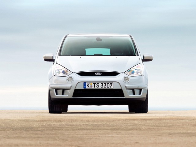 Ford S-Max photo 22