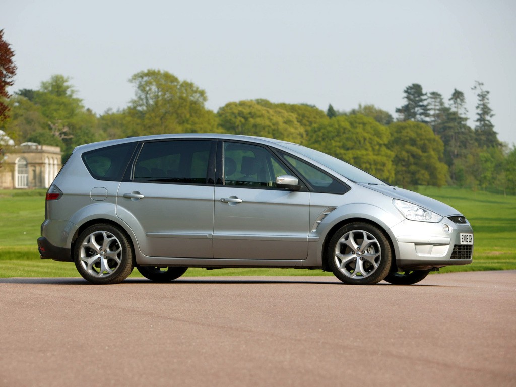 Ford S-Max photo 26