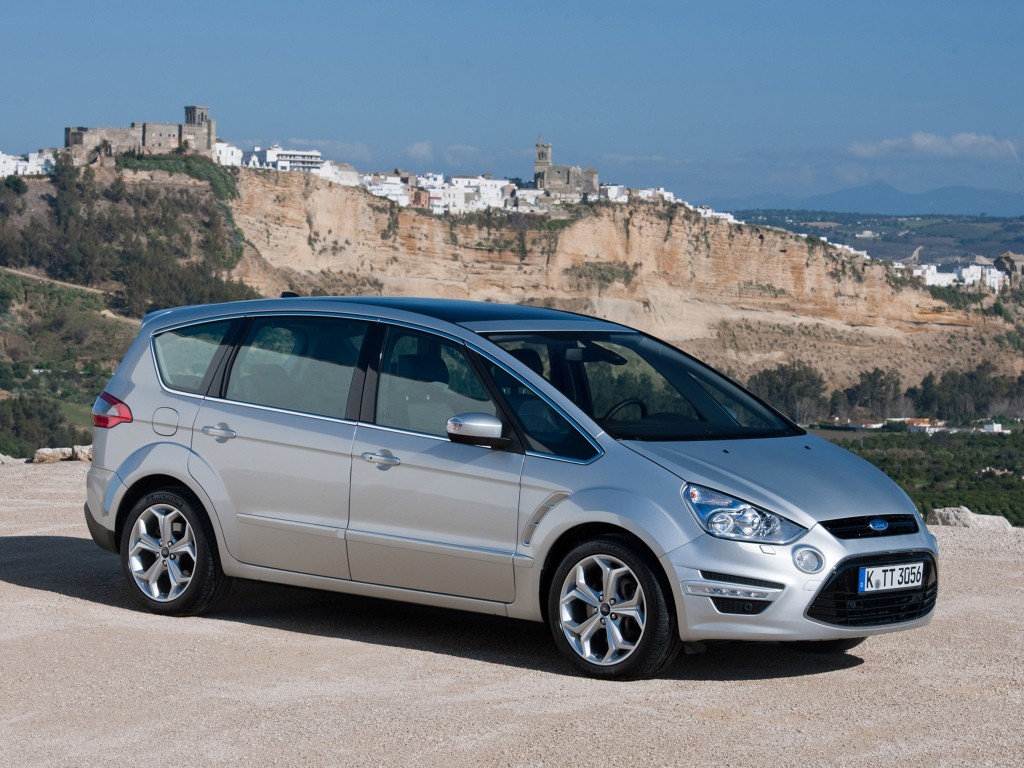 Ford S-Max photo 29