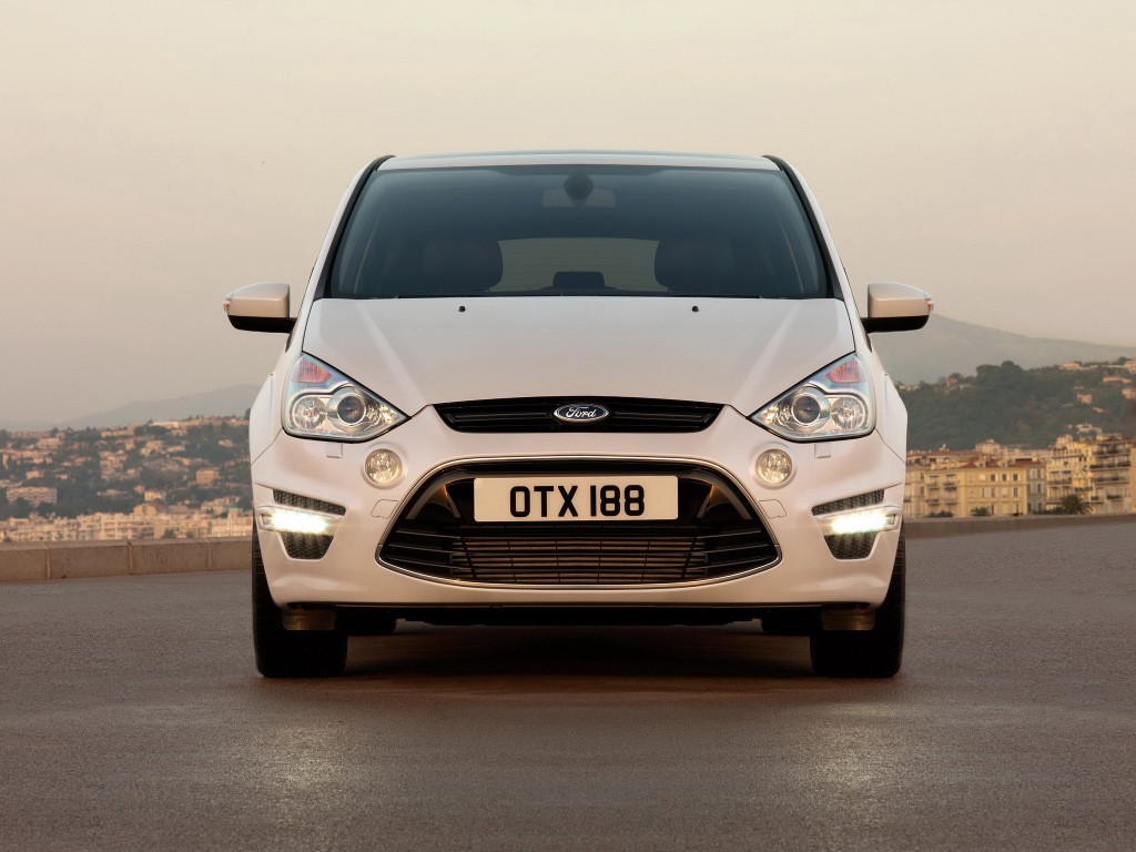 Ford S-Max photo 34