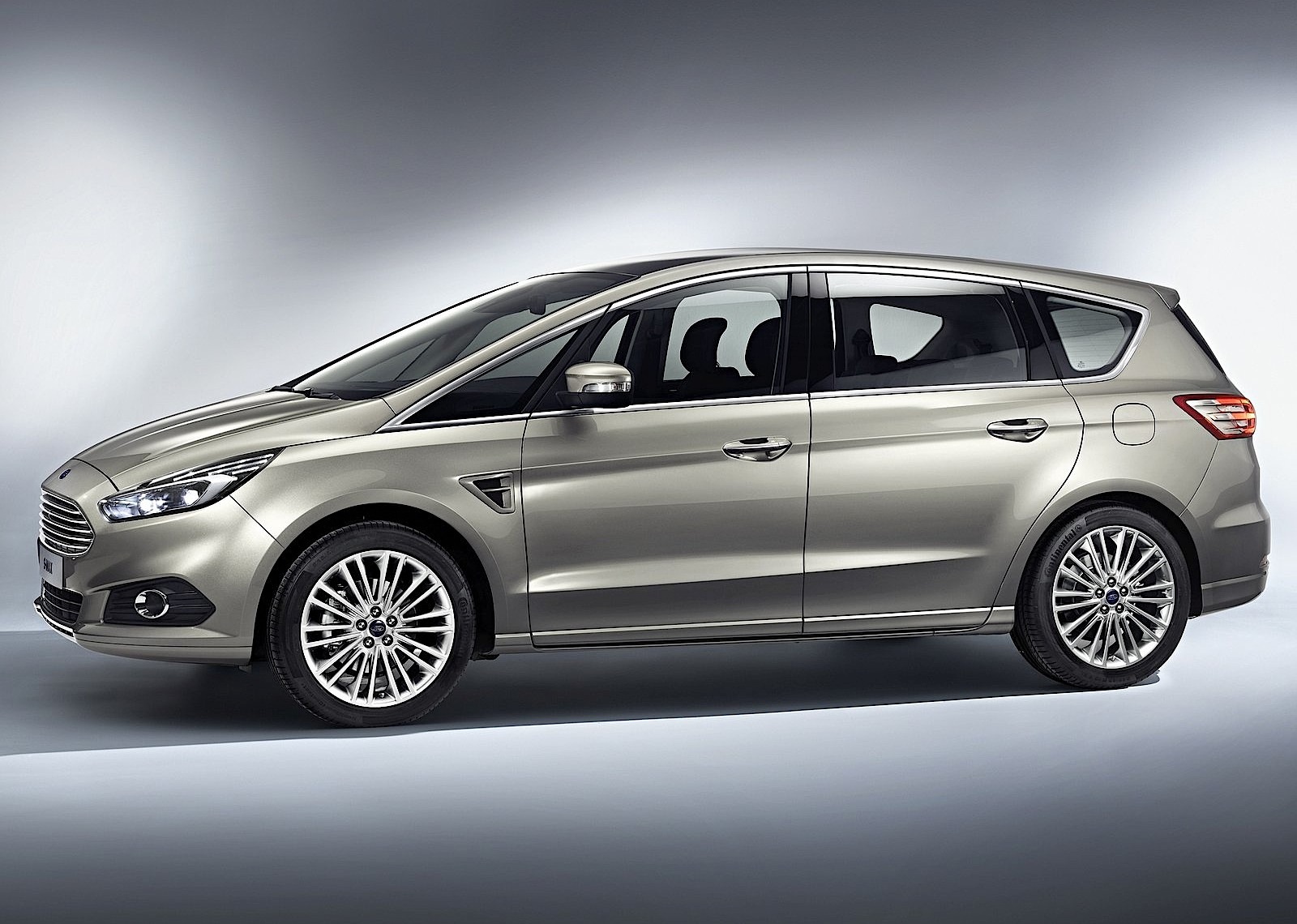 Ford S-Max photo 6