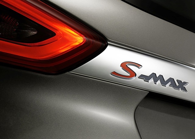 Ford S-Max photo 11