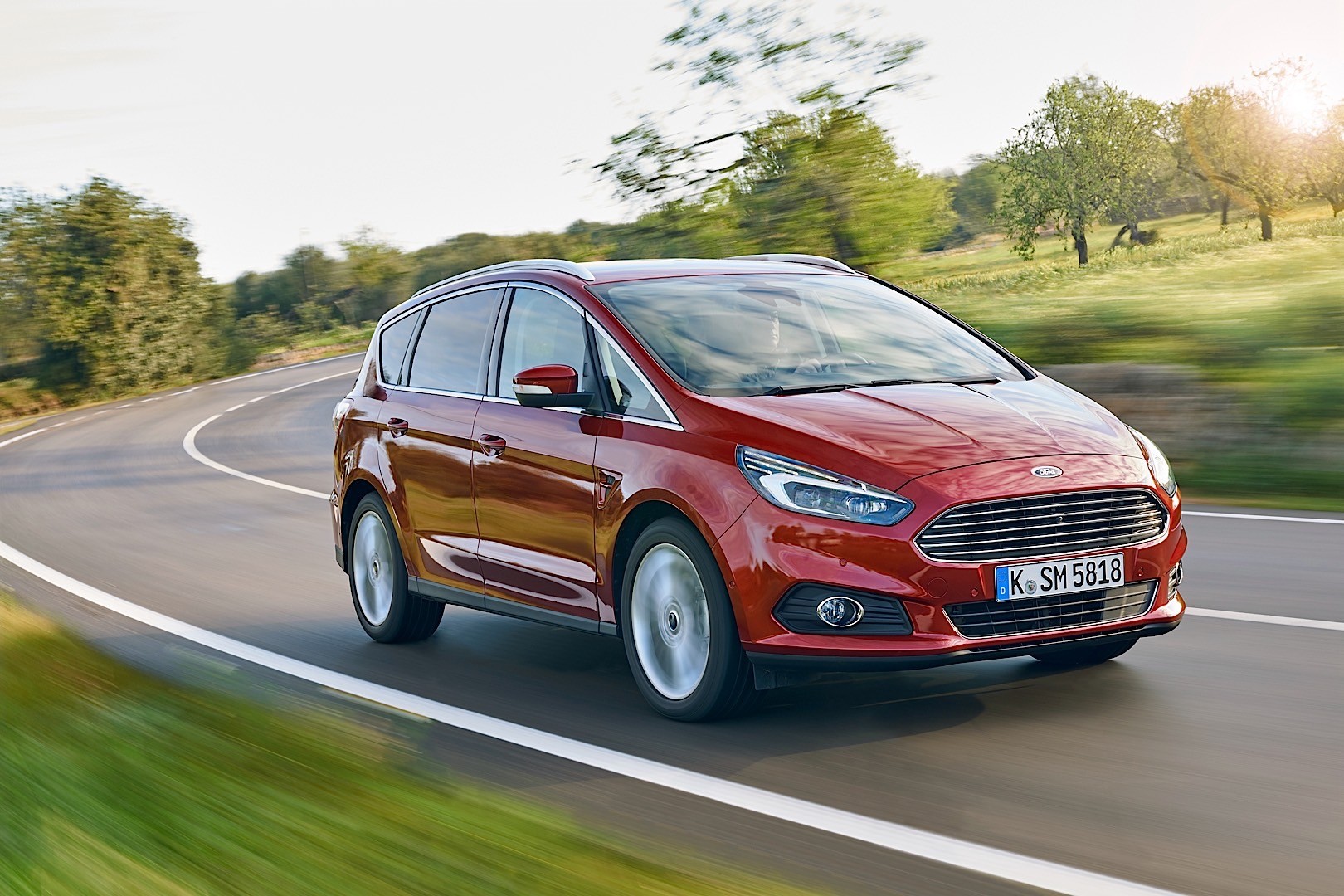 Ford S-Max photo 16