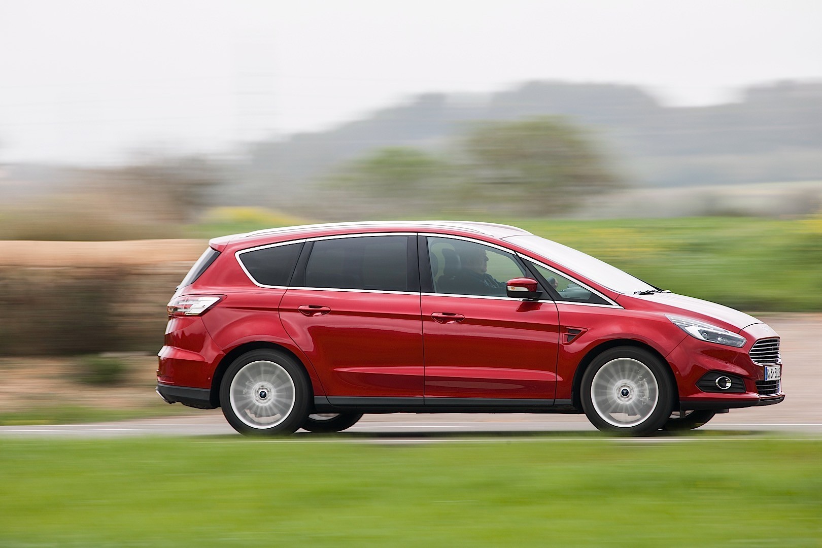 Ford S-Max photo 17