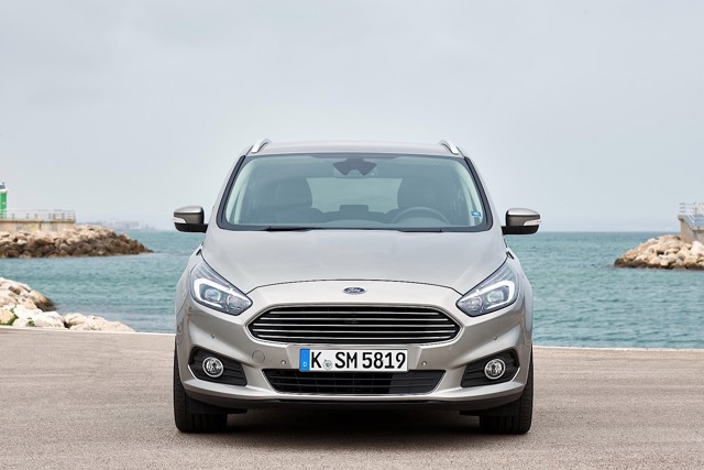 Ford S-Max photo 20