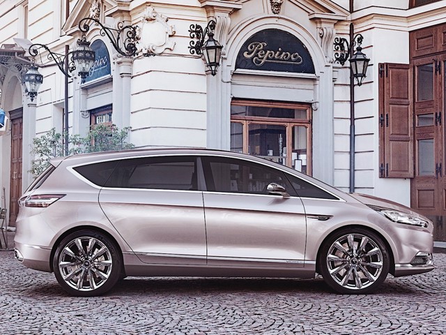 Ford S-Max photo 38