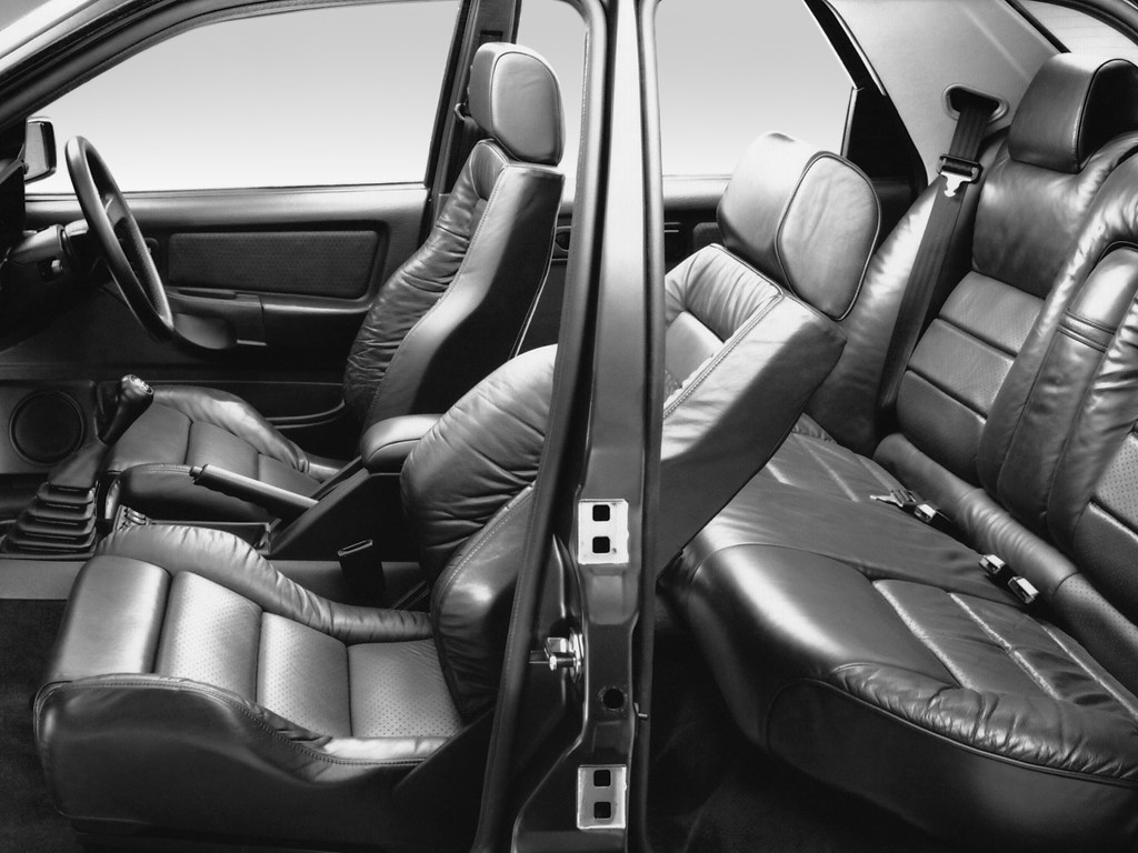 Ford Sierra Sedan photo 9