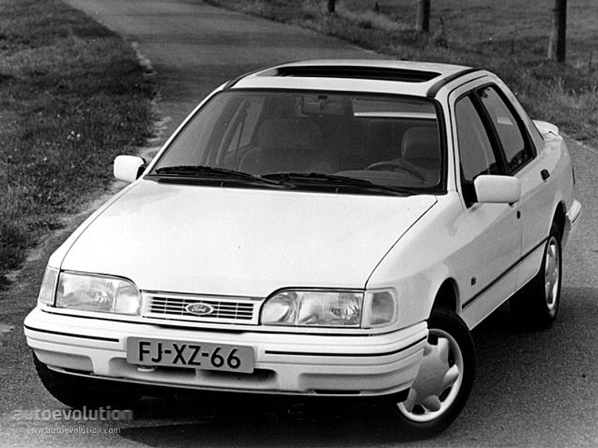 Ford FORD Sierra Sedan 1.6i L 5MT RWD (80 HP)