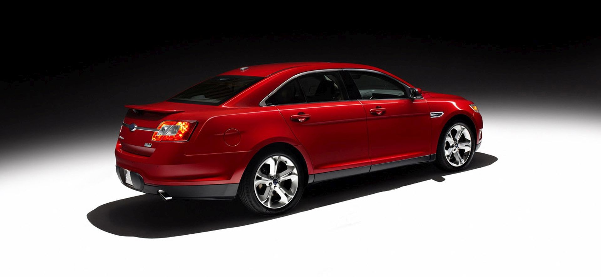Ford Taurus Sho photo 23