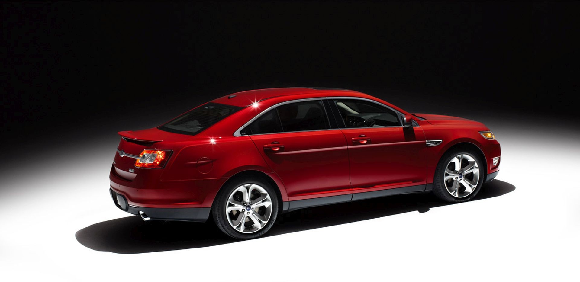 Ford Taurus Sho photo 24