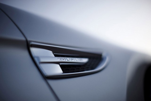 Ford Taurus Sho photo 47