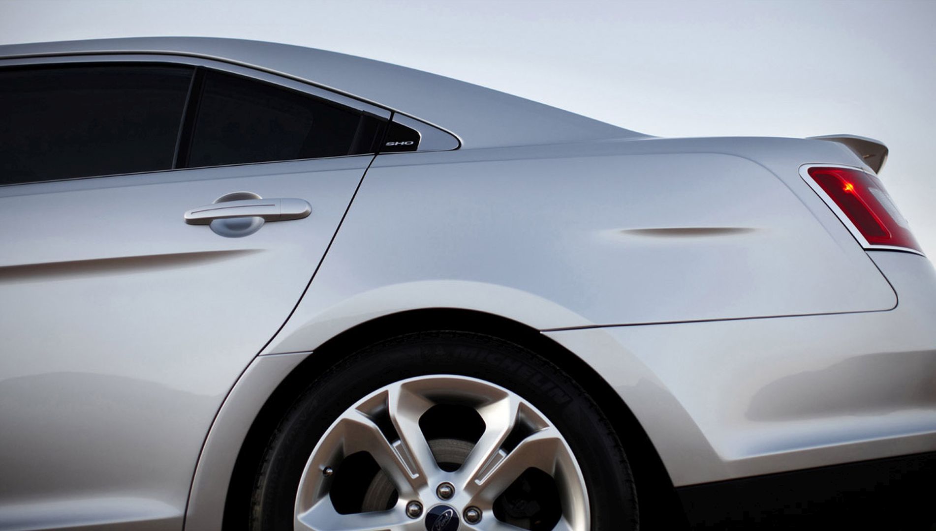 Ford Taurus Sho photo 50