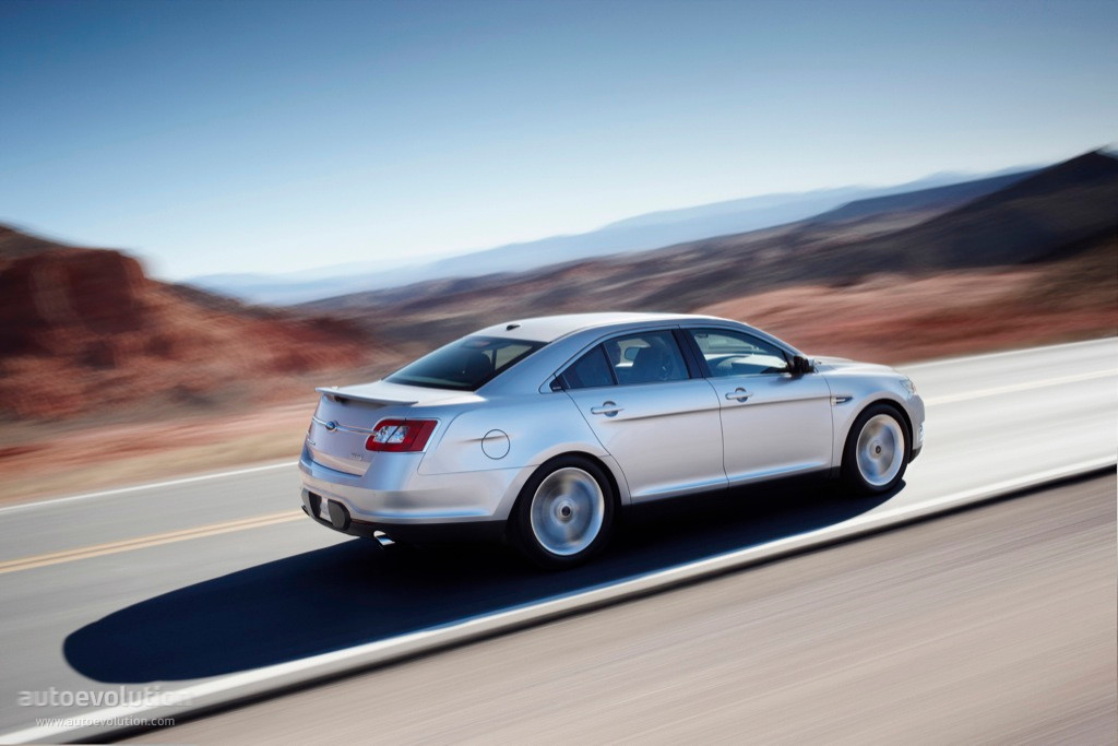 Ford Taurus Sho photo 10
