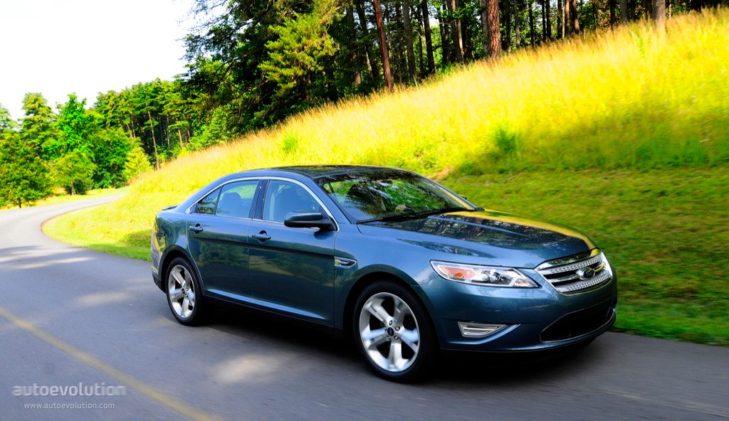 Ford Taurus Sho photo 3