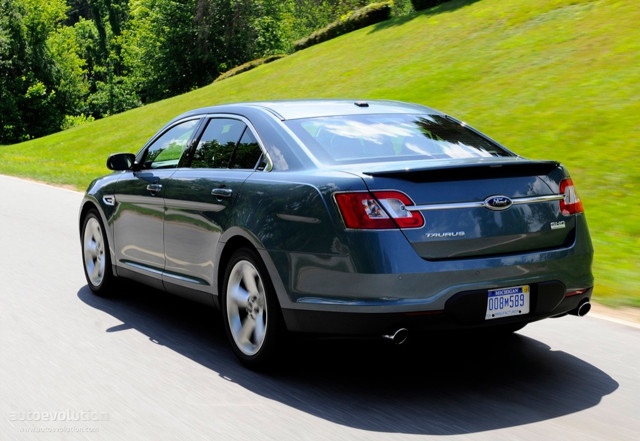 Ford Taurus Sho photo 5