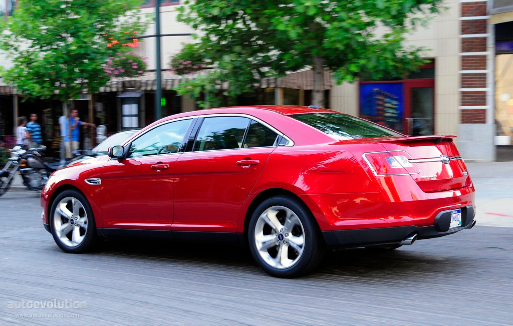 Ford Taurus Sho photo 9