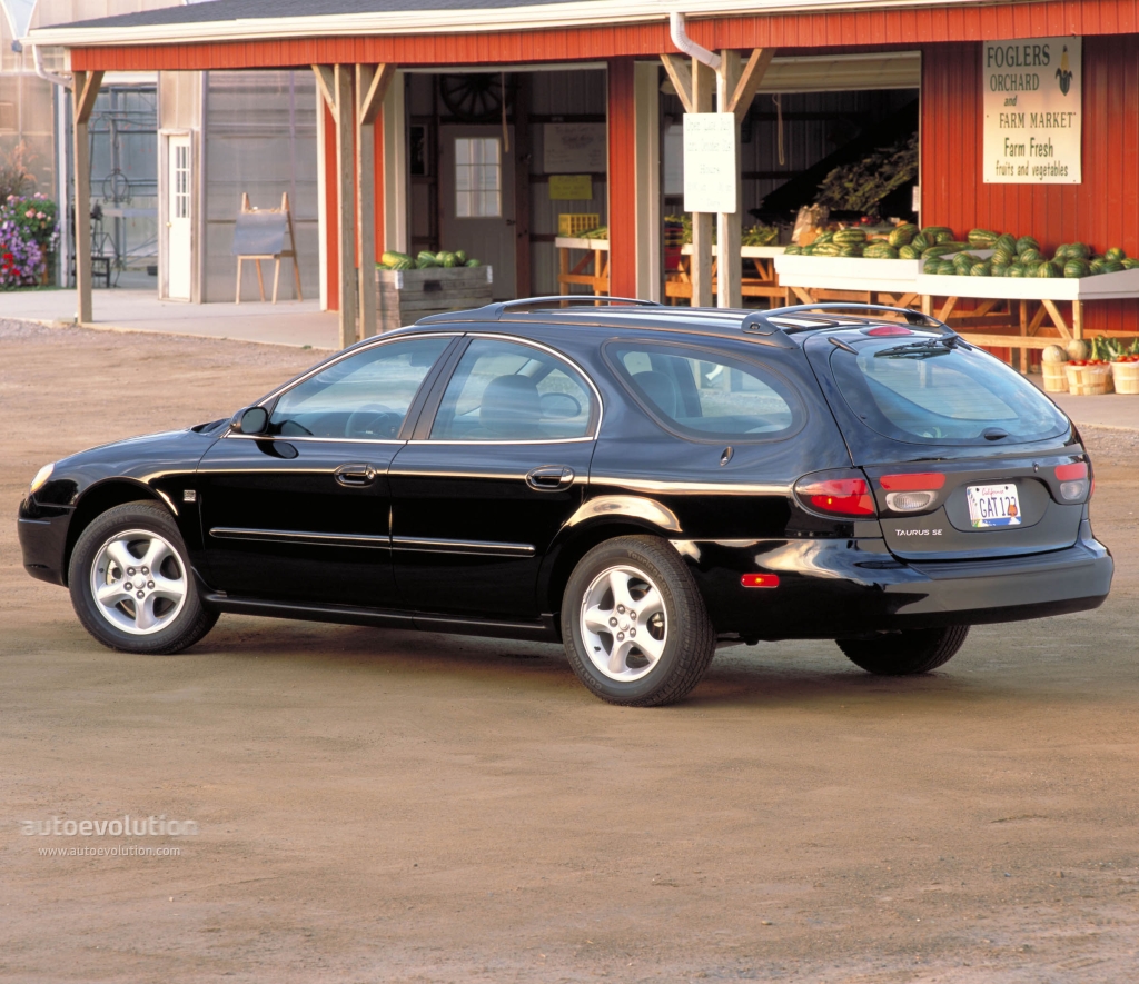 Ford Taurus Wagon photo 3