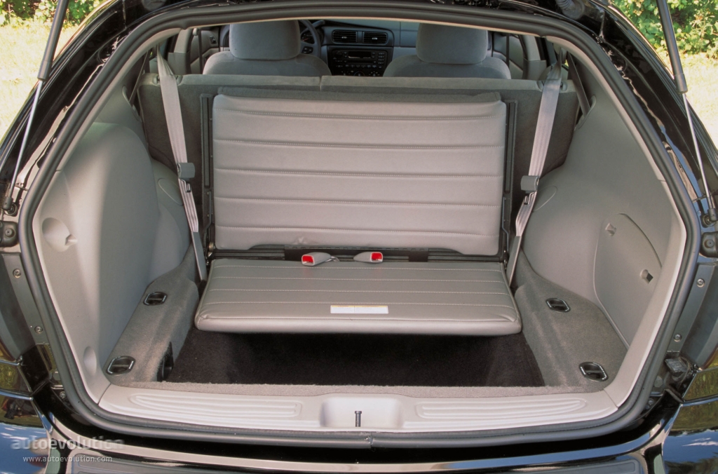 Ford Taurus Wagon photo 6