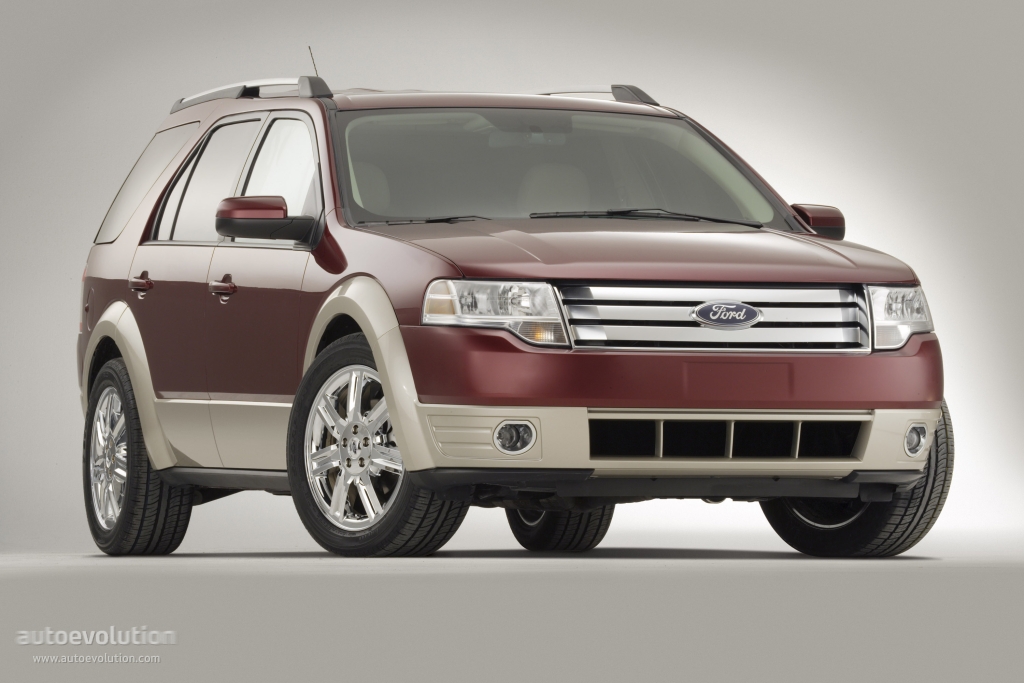 Ford Taurus X photo 2