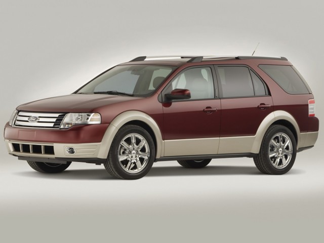 Ford Taurus X photo 6