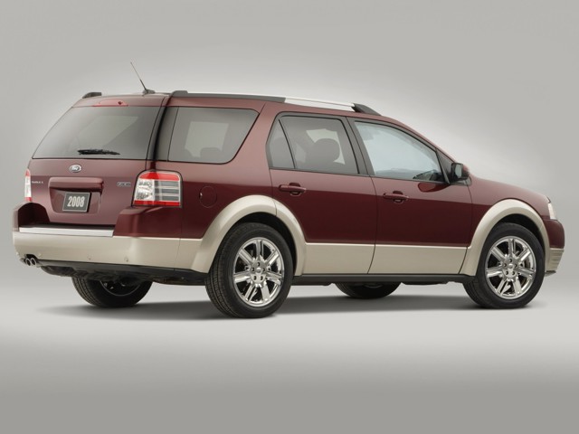 Ford Taurus X photo 7