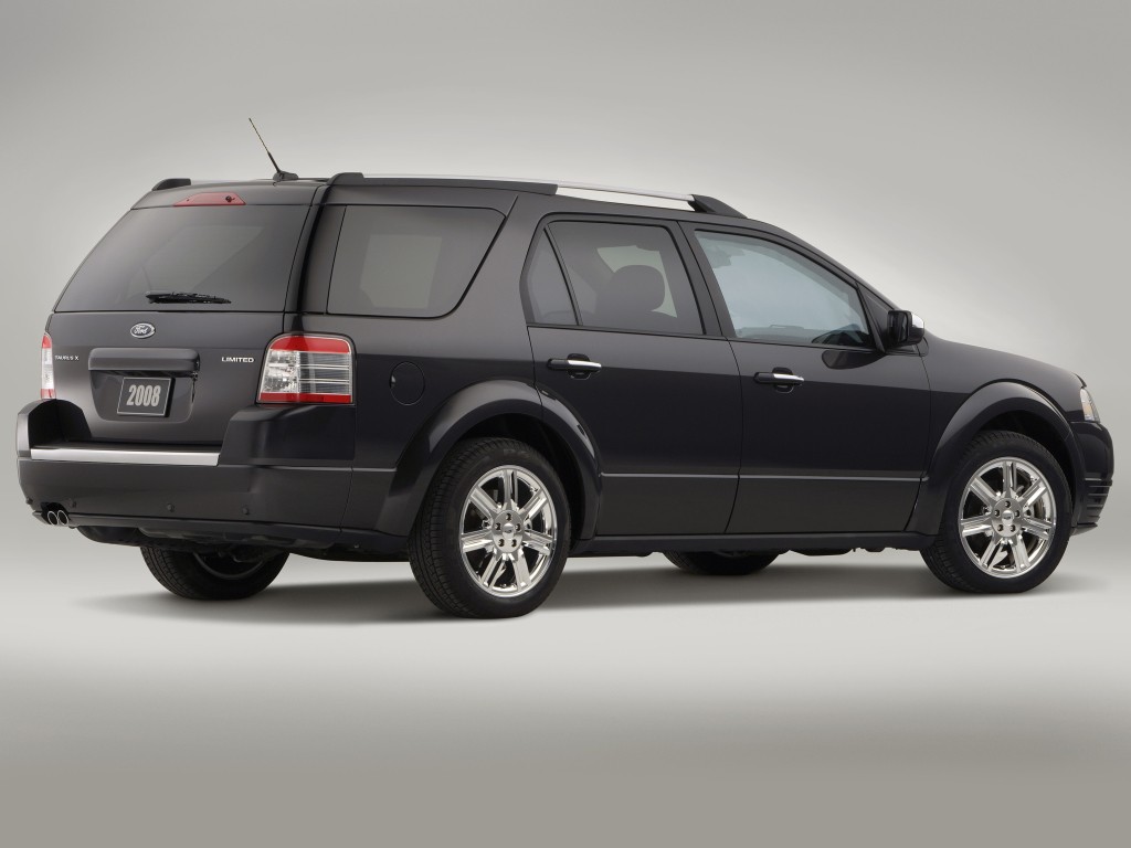 Ford Taurus X photo 8