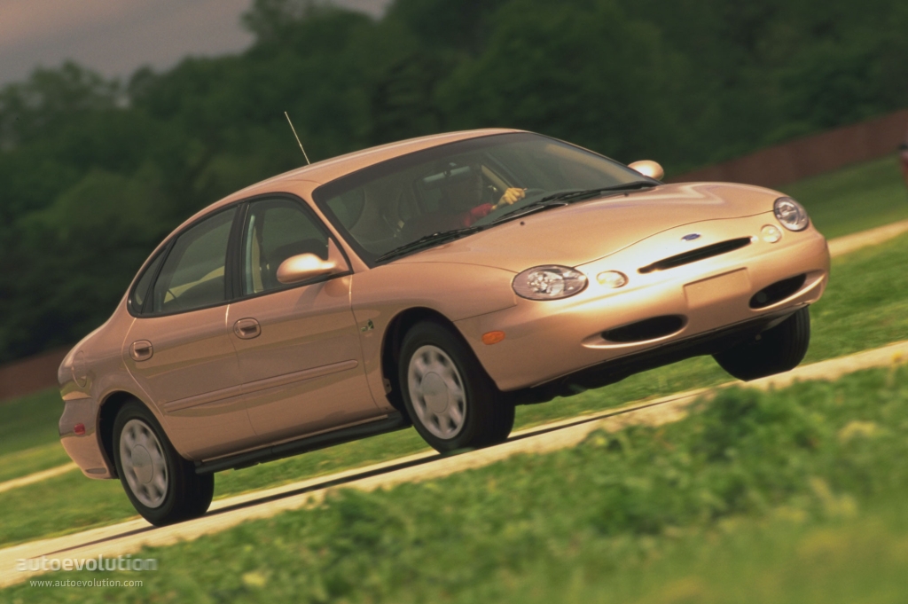 Ford Taurus photo 2