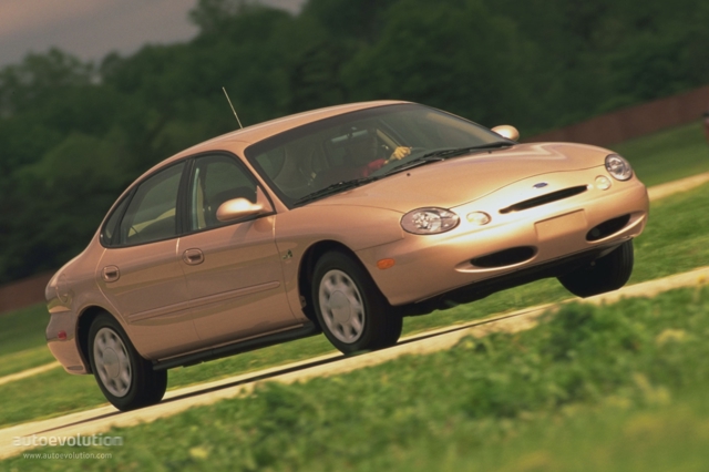 Ford Taurus photo 2